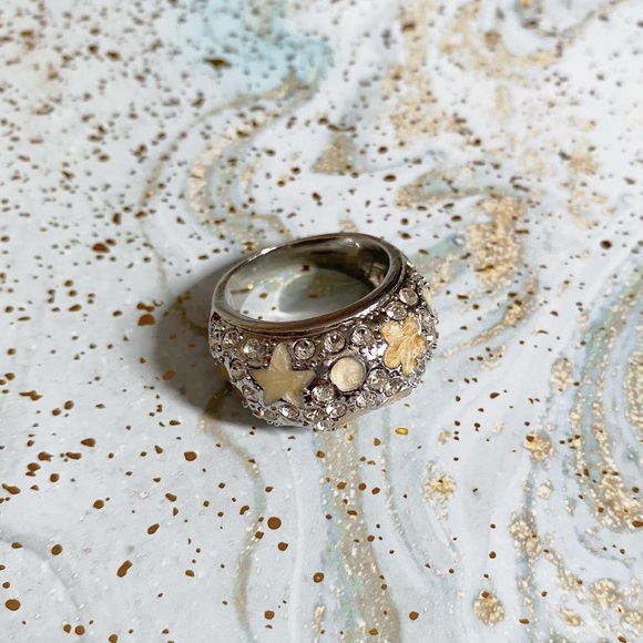 90s Moon Stars and Flower Ring - Picture 2 of 4